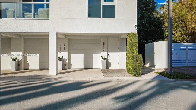 Foto del edificio - 455 NE 39th St