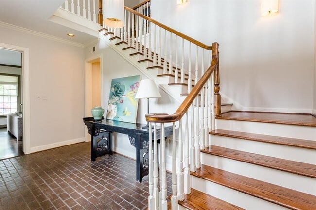 Foto del edificio - 3822 Overbrook Ln
