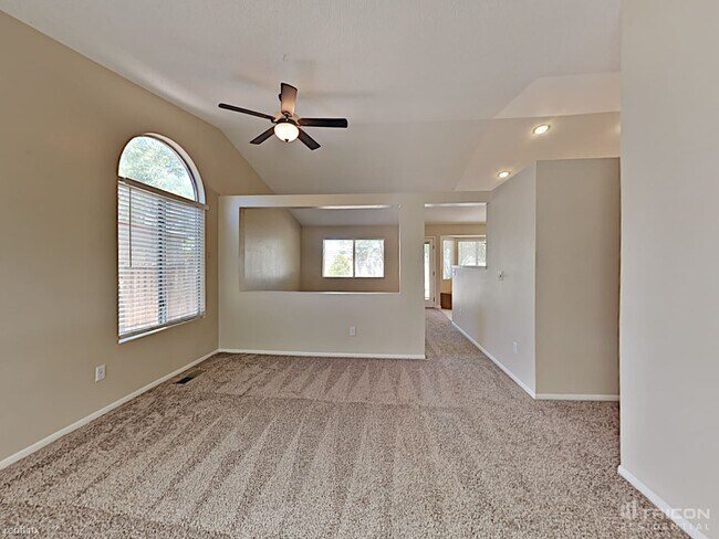 Building Photo - 7775 Crystal Shores Dr