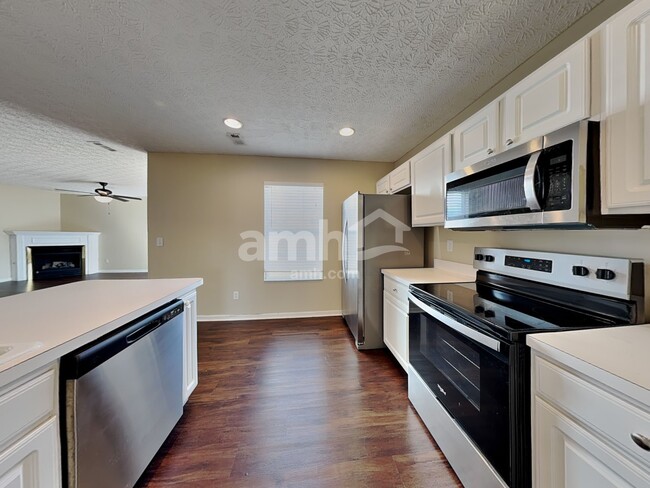 Foto del edificio - 2490 Delowe St