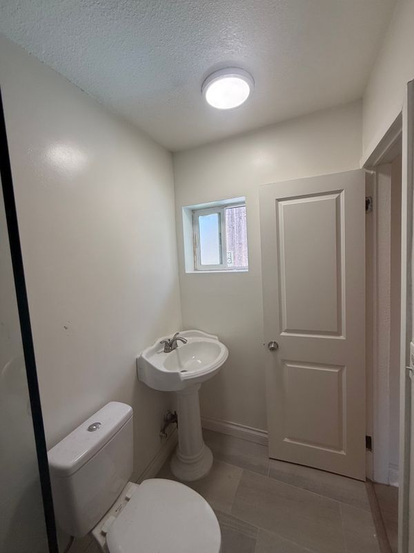 Building Photo - 5109 Coban St