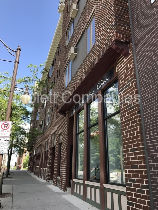 Foto del edificio - 103 Stanton Ave