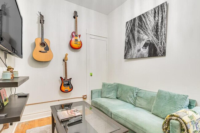 Foto del edificio - 3254 W Wabansia Ave