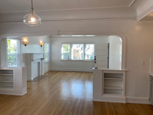 Primary Photo - 1553 4th Ave