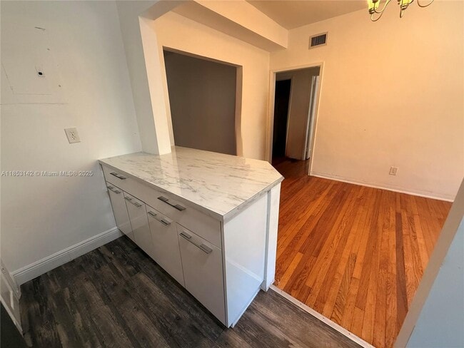 Building Photo - 723 NE 91st St