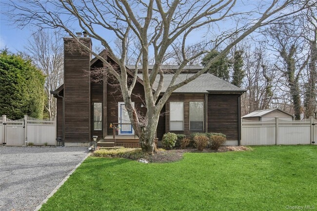 Foto del edificio - 131 Lewis Rd