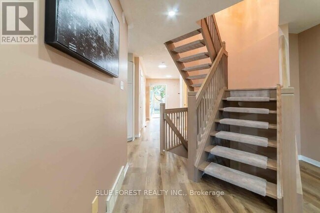 Photo du bâtiment - 155 Killarney Rd