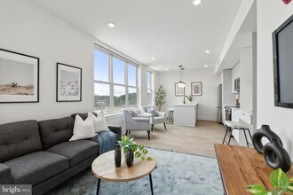 Building Photo - 139 W Chelten Ave