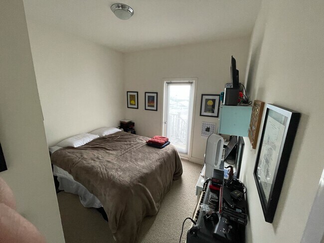 Foto del edificio - 637 Peralta Ave