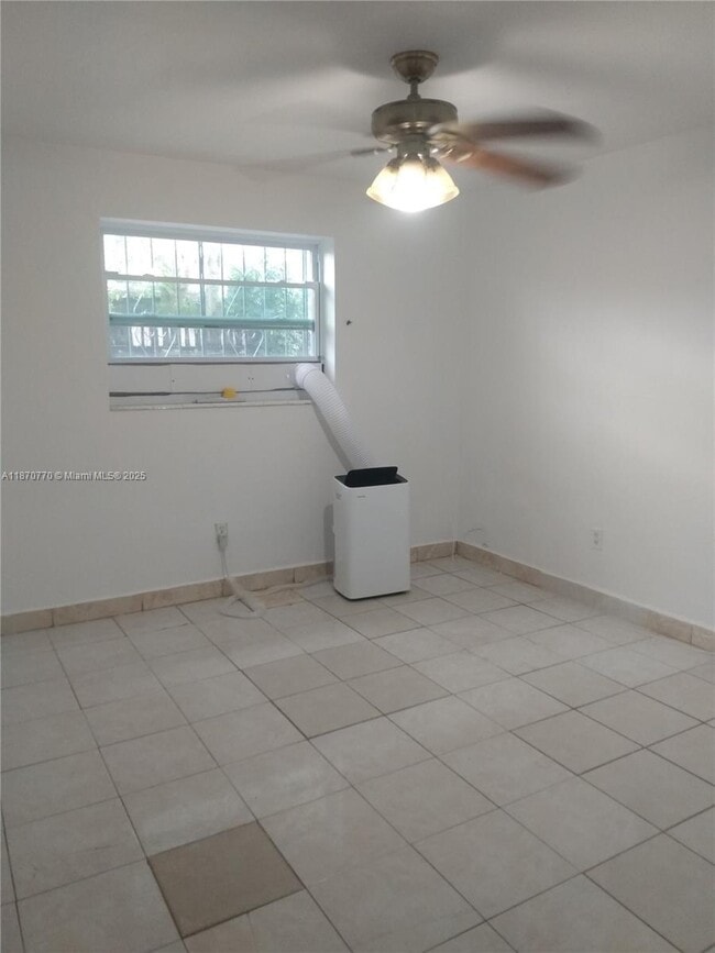 Foto del edificio - 980 NW 109th St