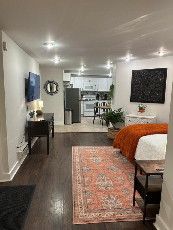 Foto del edificio - 6855 N Franklin St