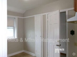 Building Photo - 1202 W Hope Ave