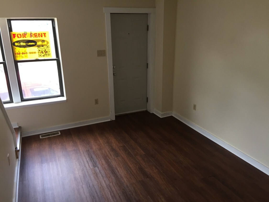 22 4th St Unit 22, Midland, PA 15059 Apartment for Rent in Midland, PA