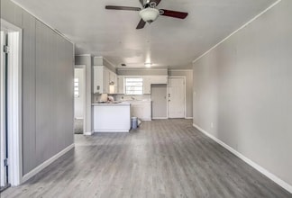 Building Photo - 1916 61st St