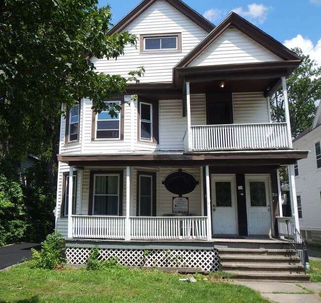 First Floor 3 Bedroom Apartment Close To C... - First Floor 3 Bedroom Apartment Close To C...