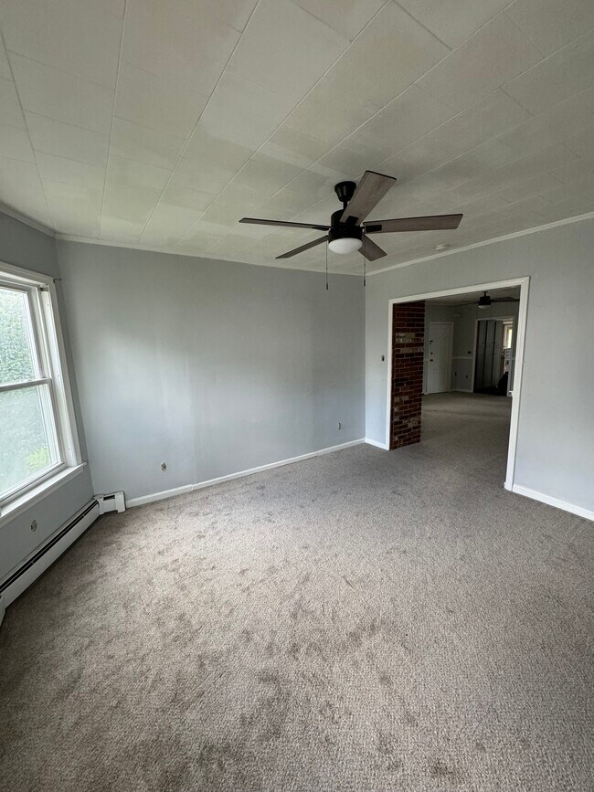 Building Photo - 54 Blucher St