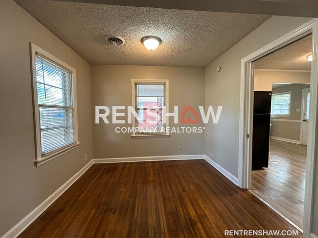 Building Photo - Renovated Home For Rent In East Memphis - ...