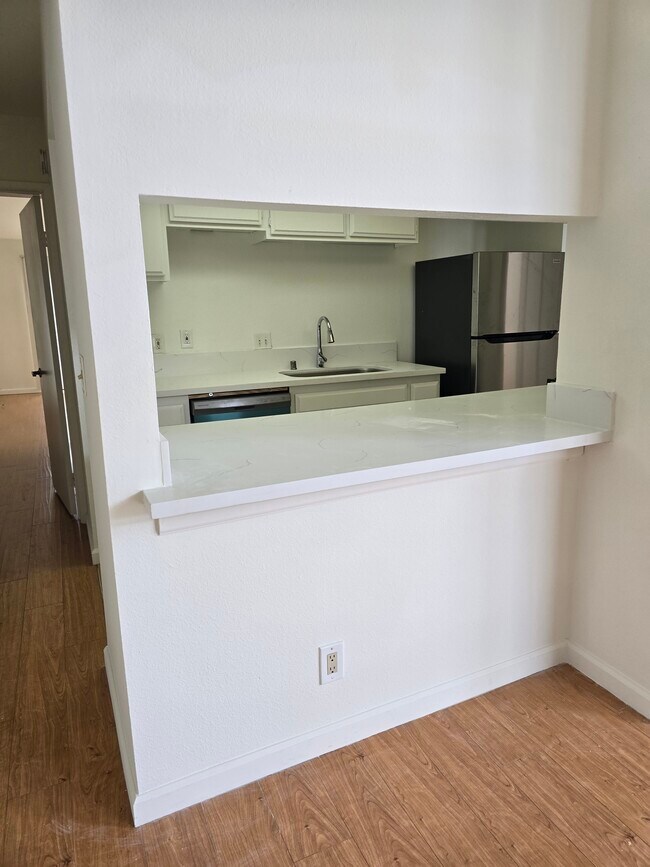 Foto del edificio - 731 S Detroit St