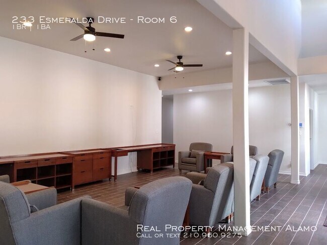 Foto del edificio - 233 Esmeralda Dr