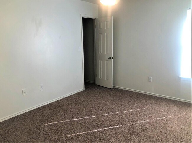 Foto del edificio - 308 N Clinton Ave