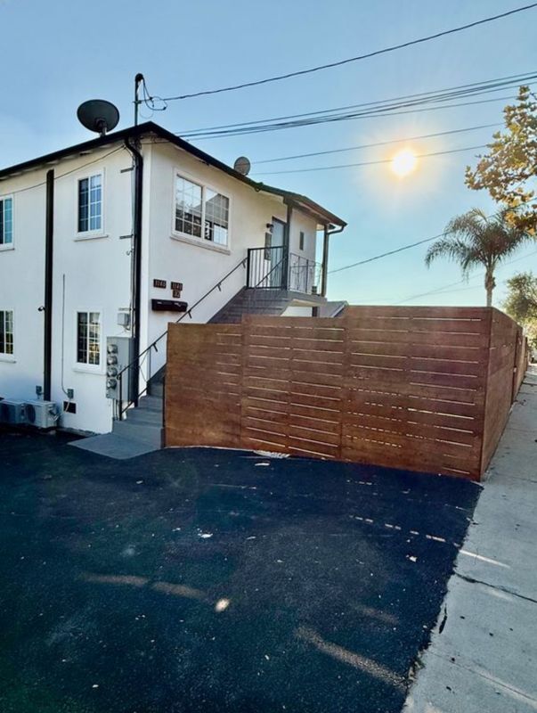 Foto del edificio - 3140 Cazador St