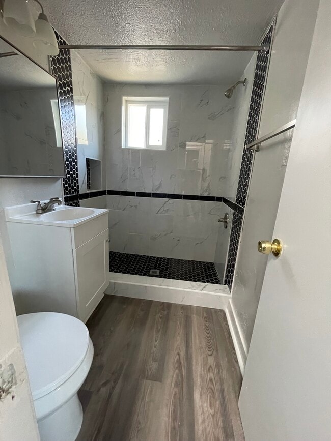 Building Photo - Barelas