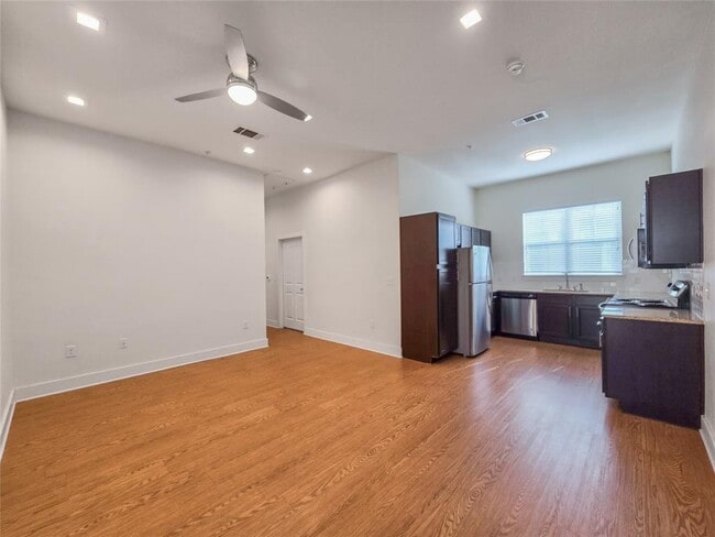 Building Photo - 2400 Louis Henna Blvd