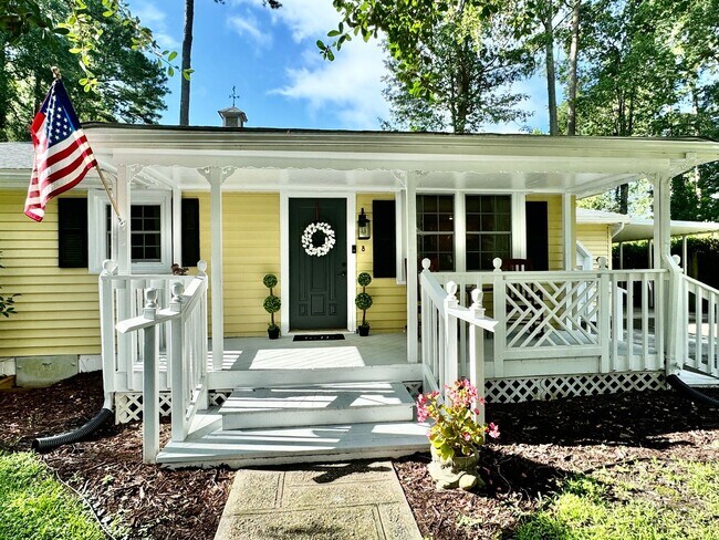 Building Photo - 1/2 Acre Lot! 3-Bedroom Ranch Ready On 09-...