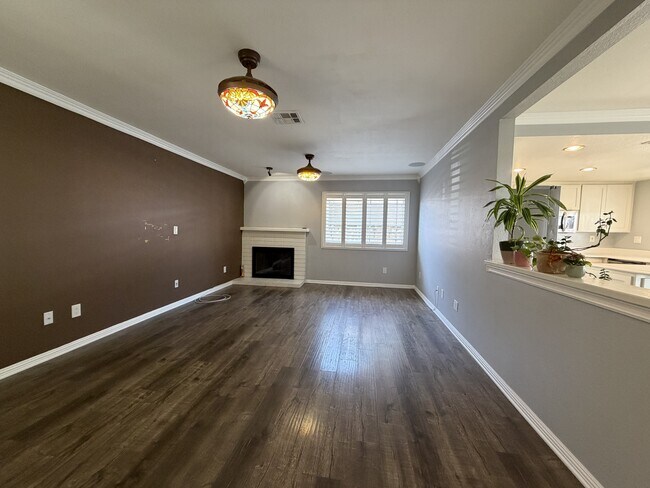 Foto del edificio - 12461 Vivienda Ave
