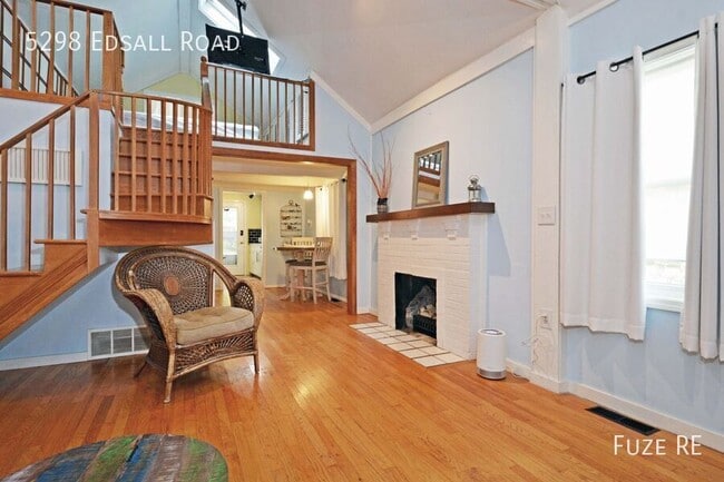 Building Photo - 5298 Edsall Rd