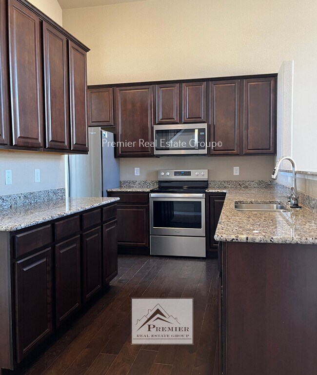Building Photo - 10812 Yuba Dr