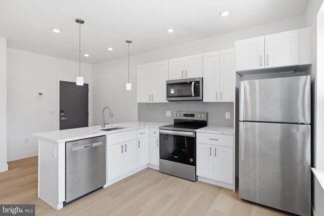Building Photo - 3637 N 16th St