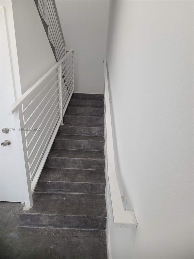 Building Photo - 825 Michigan Ave