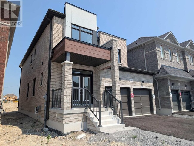 Building Photo - 2234 Crystal Dr