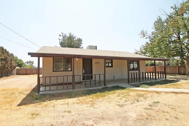 Building Photo - 14959 Oscar Ave