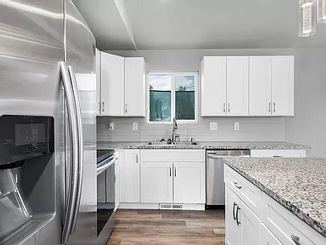 Building Photo - 906 E. Courtland Ave. Spokane, WA 99207-Nu...