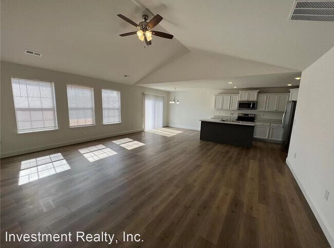 Building Photo - 3 br, 2 bath House - 145 Andrews Drive