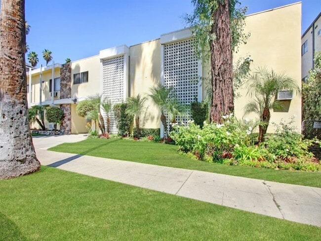 Building Photo - 7044 Alabama