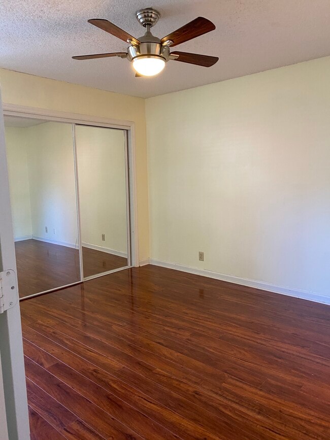 Building Photo - 339 Yorkshire Cir