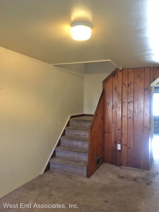 Foto del edificio - 2116 E Cedar St
