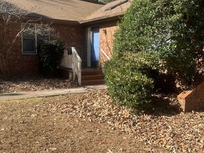 Building Photo - 5500 Fortunes Ridge Dr