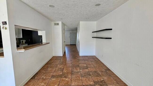 Foto del edificio - 6436 Kentwick Dr