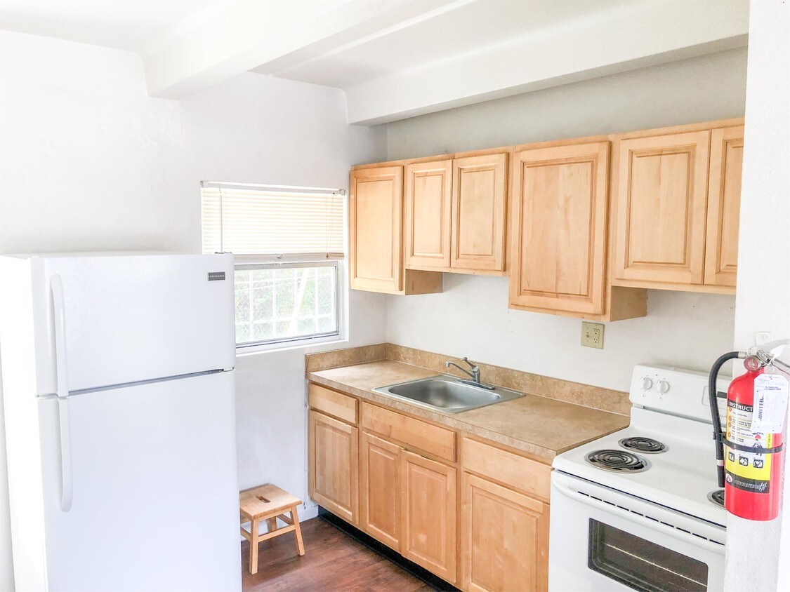 Foto principal - 5261 Alhambra Dr