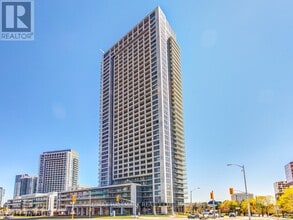 Building Photo - 2015 Sheppard Ave E