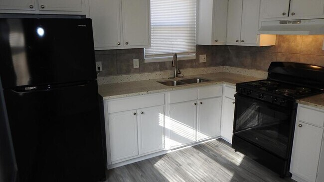 Foto del edificio - 7909 E 87th Street - Proficient Services LLC