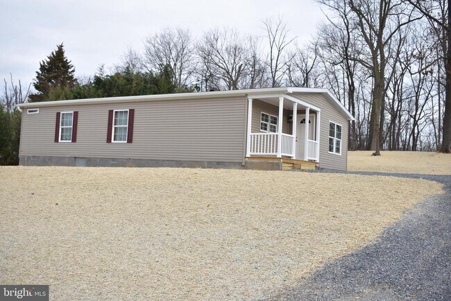Building Photo - 15334 Skyline Dr