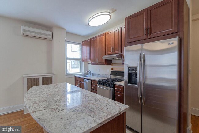 Foto del edificio - 1910 Kalorama Rd NW