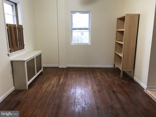 Building Photo - 57 Aiken Ave