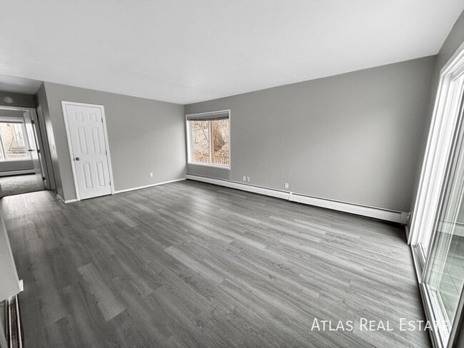 Building Photo - 4635 N Carefree Cir