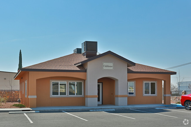 Building Photo - Laureles Del Este Apartments